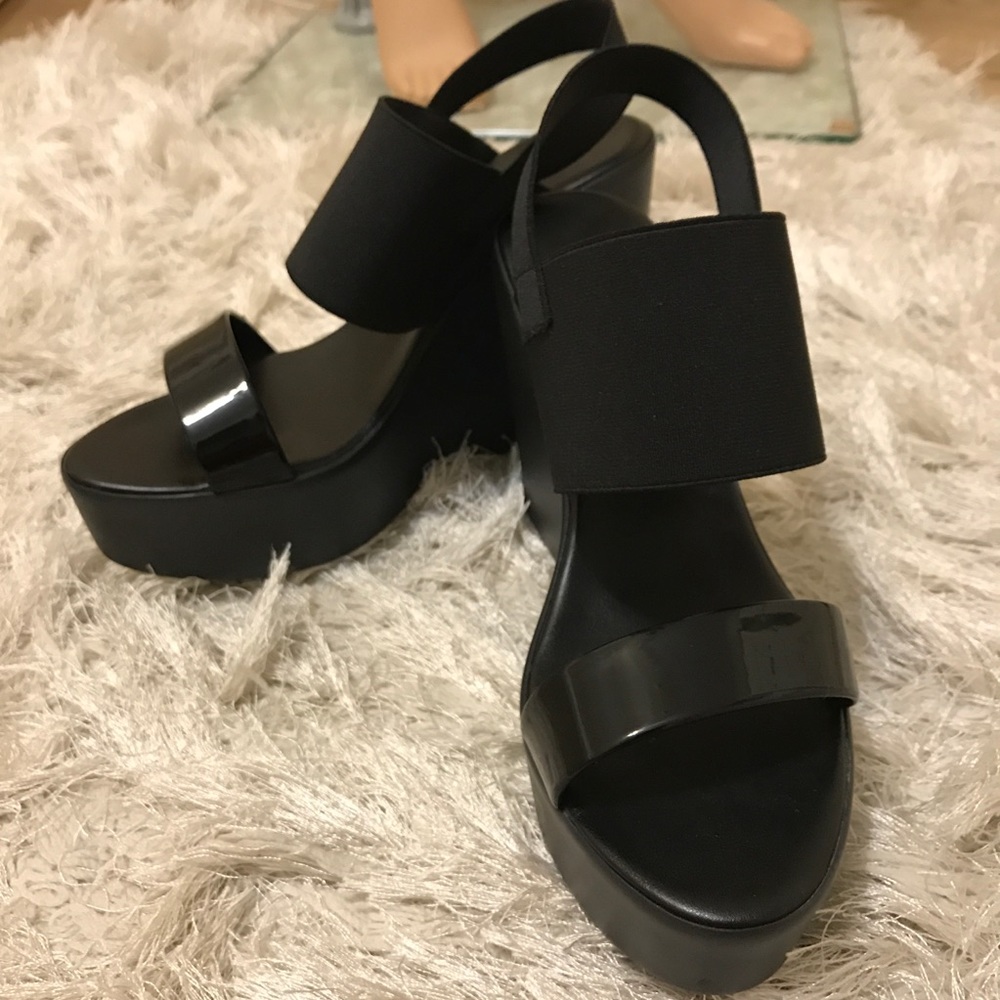 Charles David Black Platform Wedges Made i…